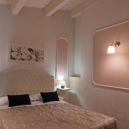 Il Piccolo Giglio Bed and Breakfast Porto SantʼElpidio Eksteriør billede