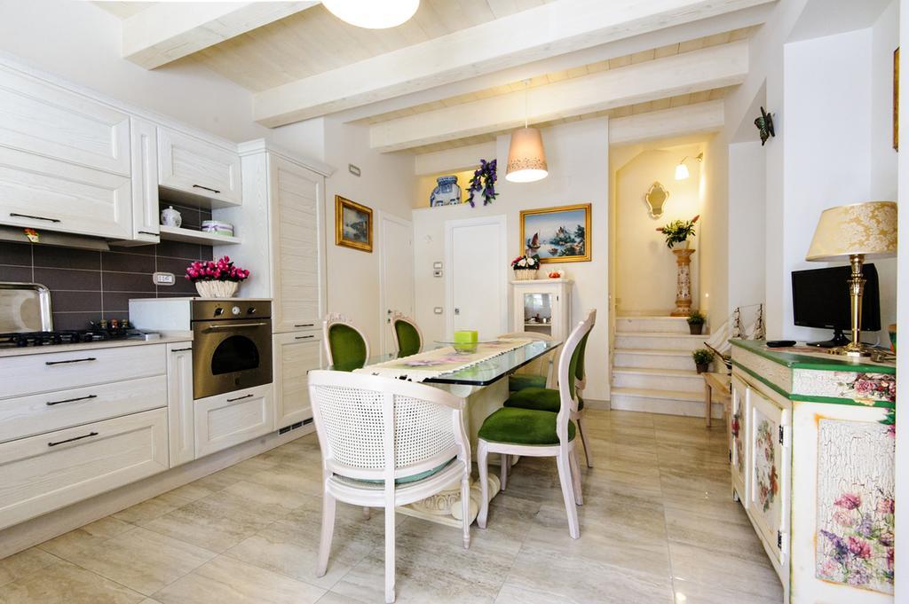 Il Piccolo Giglio Bed and Breakfast Porto SantʼElpidio Eksteriør billede