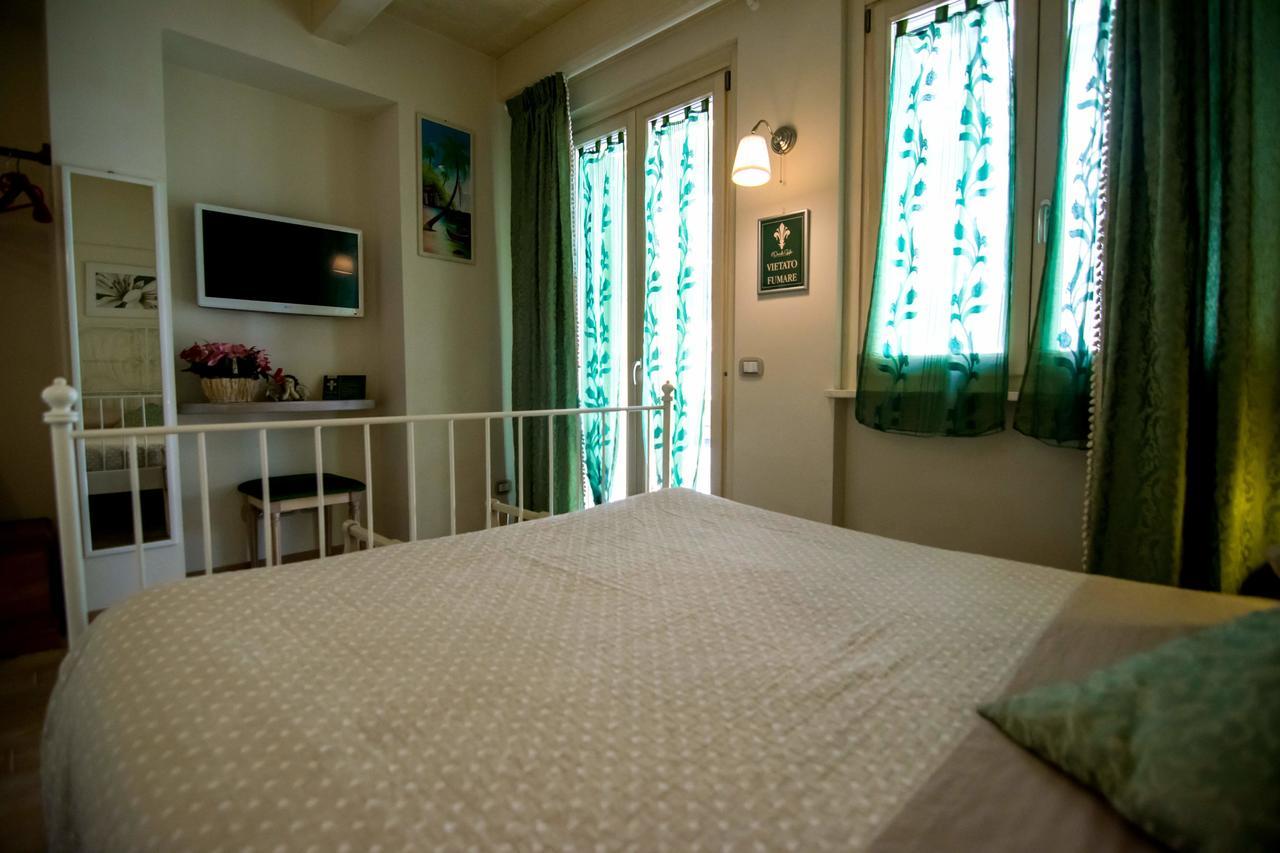 Il Piccolo Giglio Bed and Breakfast Porto SantʼElpidio Eksteriør billede